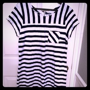 🌸Old Navy Blue and White Striped Dress